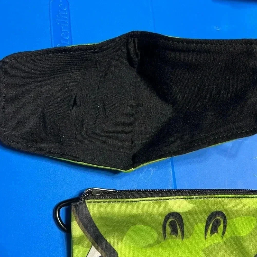 breasy kids knitted mask